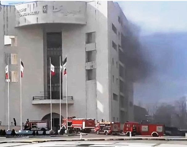 ساختمان مرکزی شهرداری رشت آتش گرفت
