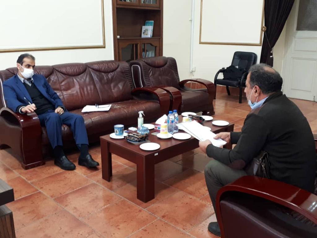 در ساختمان تاریخی شهرداری رشت برگزار شد؛ ملاقات مردمی شهردار رشت با شهروندان