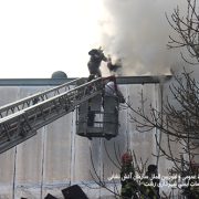 مهار آتش سوزی مهیب در خیابان شریعتی رشت
