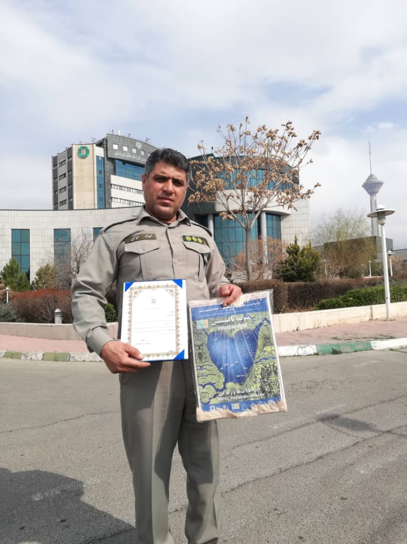 محیط بان گیلانی در پنجاهمین سالگرد کنوانسیون رامسر محیط بان نمونه تالابی کشوری شد