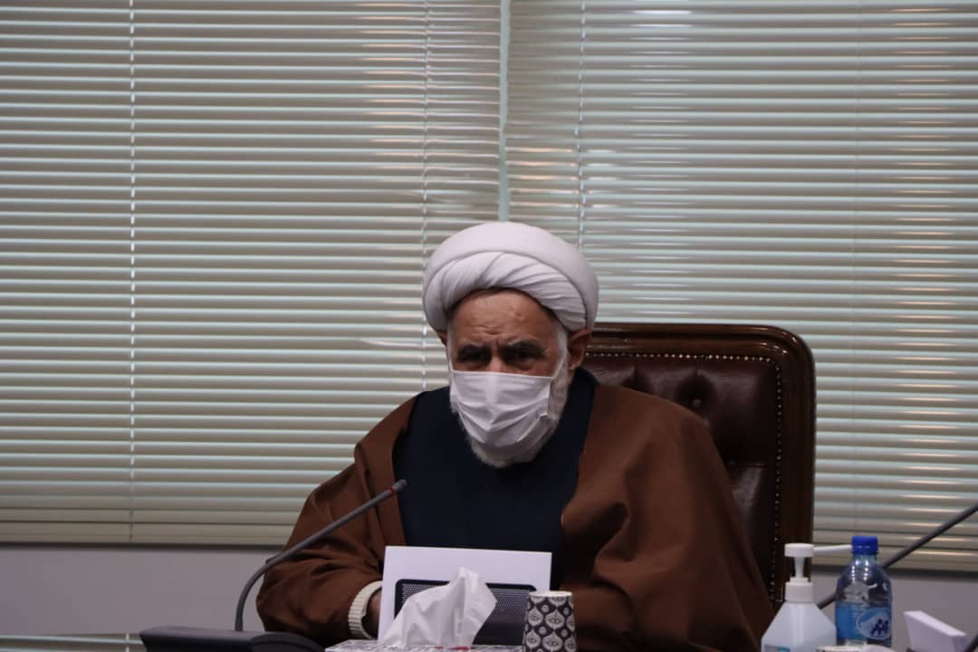پیام ویژه رهبر معظم انقلاب به مردم زلزله زده دنا توسط حجت الاسلام حسین روحانی نژاد نماینده معظم له در بنیاد مسکن انقلاب اسلامی