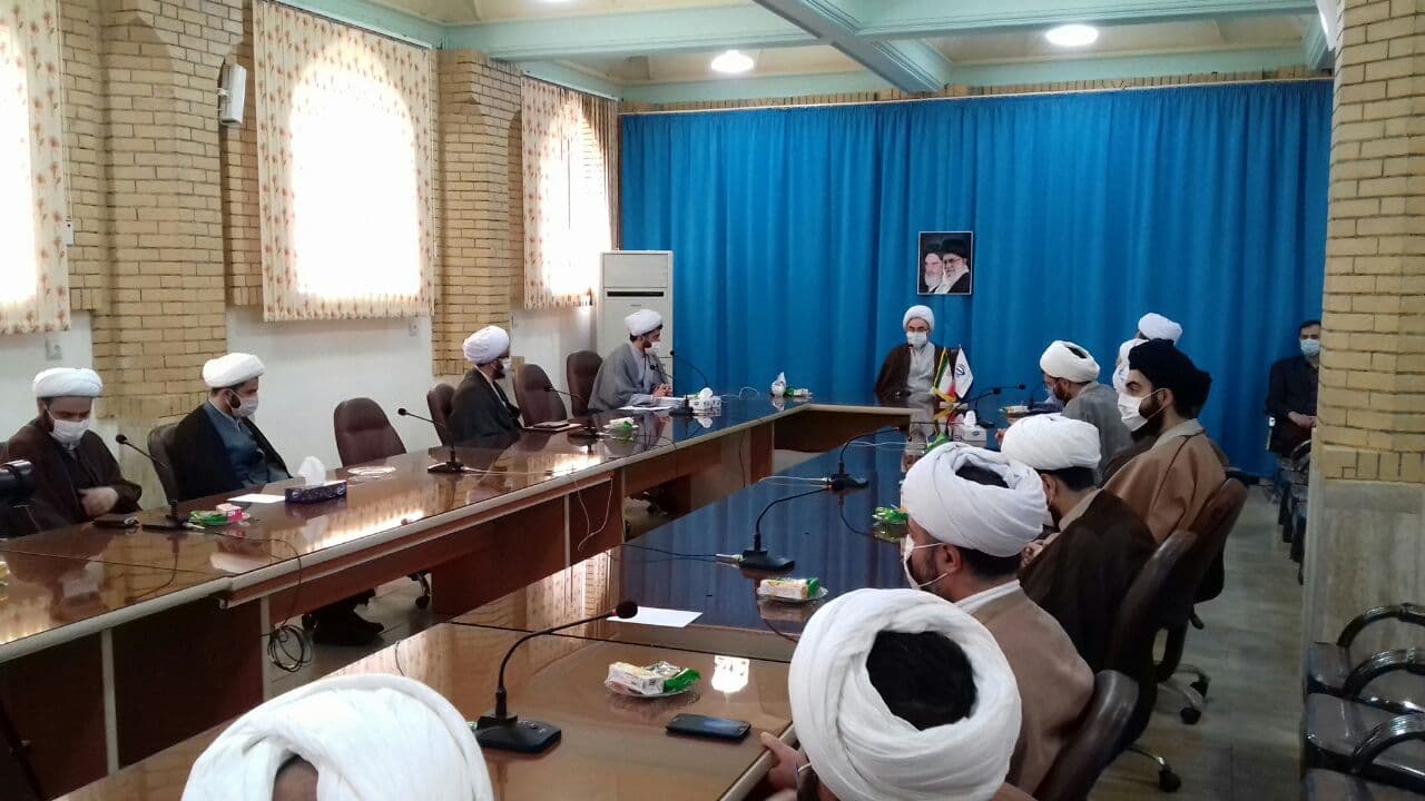 دیدار مبلغان طرح آرامش بهاری بقاع متبرکه گیلان با نماینده ولی فقیه در گیلان