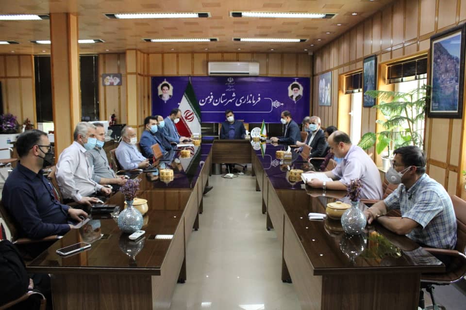 فرماندار فومن : حل مشکلات و موانع اصناف و تولیدکنندگان در اولویت کار متولیان قرار دارد