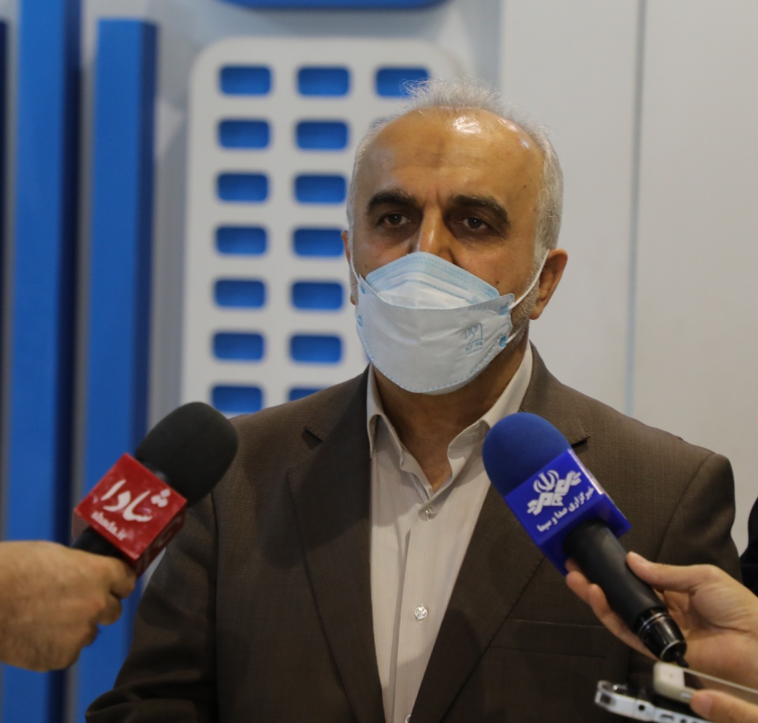 وزیر اقتصاد خبر داد: قانون پایانه های فروشگاهی تا پایان سال در كشور اجرایی می شود