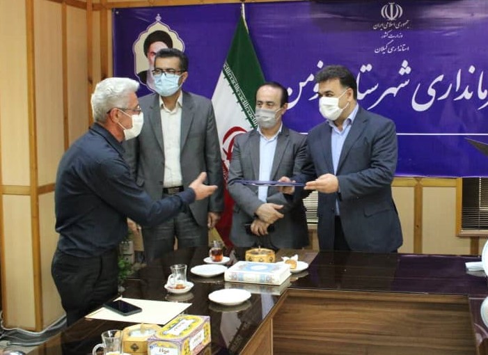 شهرداران و دهیاران نمونه شهرستان فومن قدردانی شدند