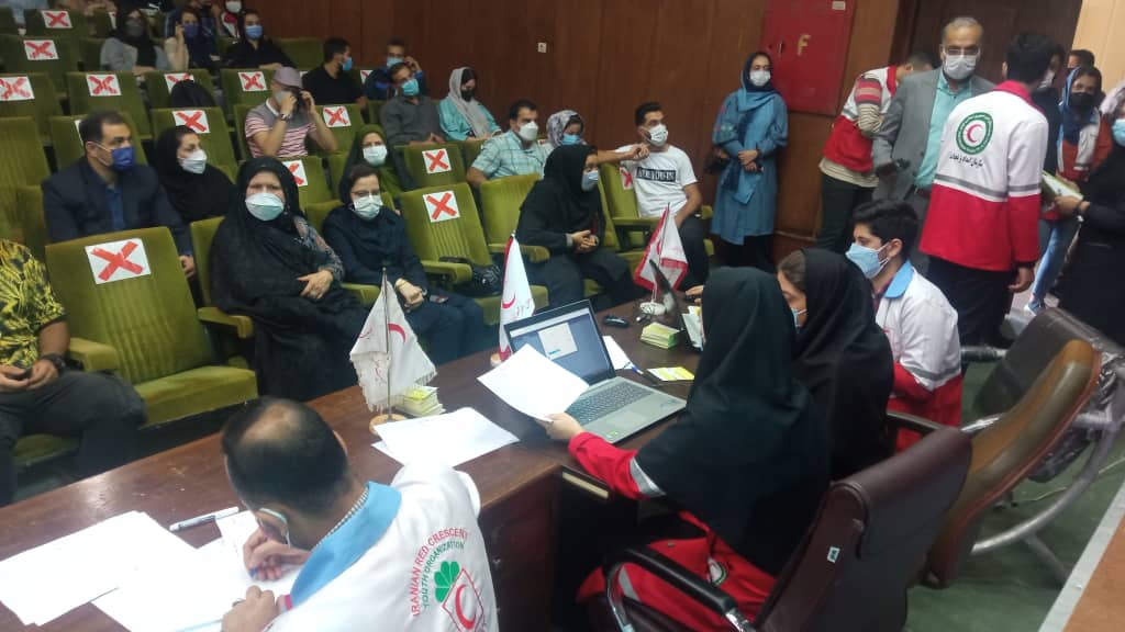 مشارکت 1055 نفر از جوانان هلال احمر گیلان دراجرای واکسیناسیون کرونا