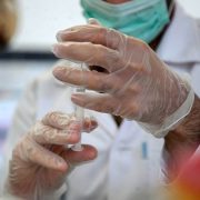 نخستین پایگاه شبانه‌روزی واکسیناسیون گیلان توسط سپاه در رشت راه‌اندازی شد