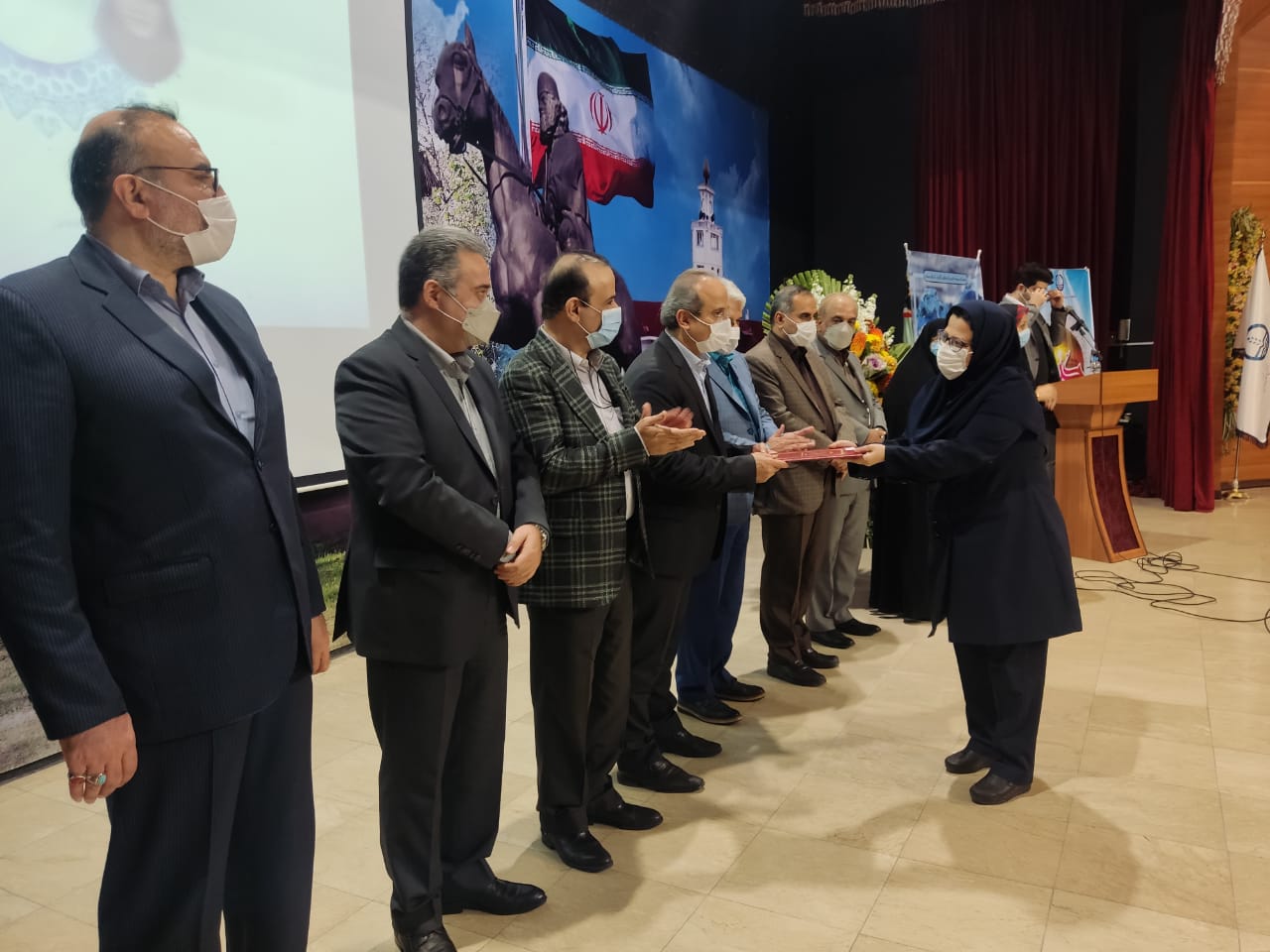 دکتر سالاری :پرداخت حقوق و مزایای پرستاران باید عادلانه باشد