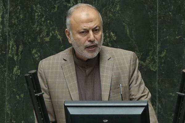 نماینده مجلس: حرف و عمل وزیر صمت، قبل و پس از رأی اعتماد متناقض است