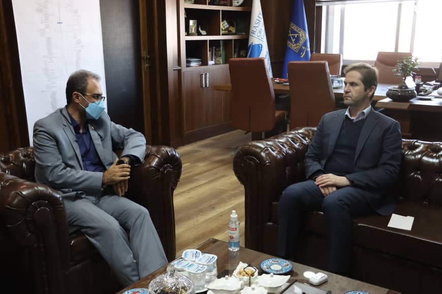 کوتاه نمودن فرآیند واگذاری زمینهای شهرداری به اپراتورها