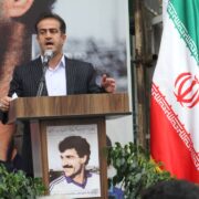 سیروس قایقران چهره ماندگاری شد ، چون بزرگ منش و بامعرفت بود