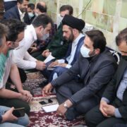 برپایی میز خدمت مسوولان شفت در بقعه متبرکه امام زاده ابراهیم (ع)