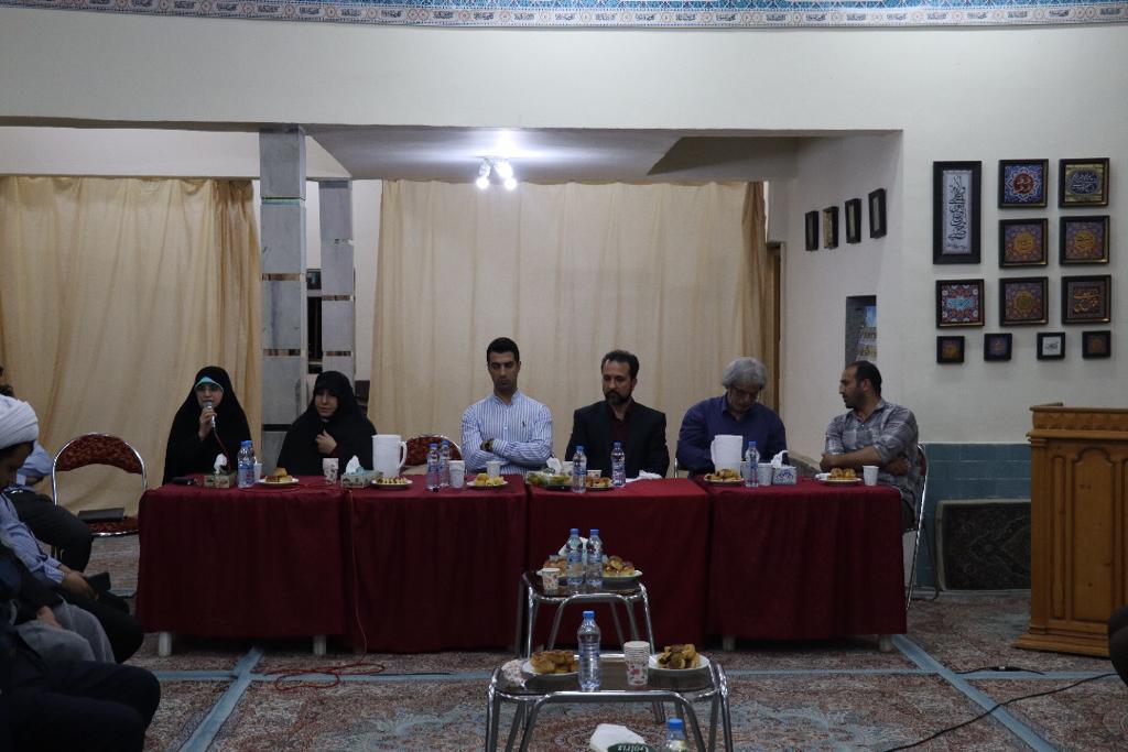 برپایی میز خدمت شهرداری فومن برای اهالی خیابان یادآوران