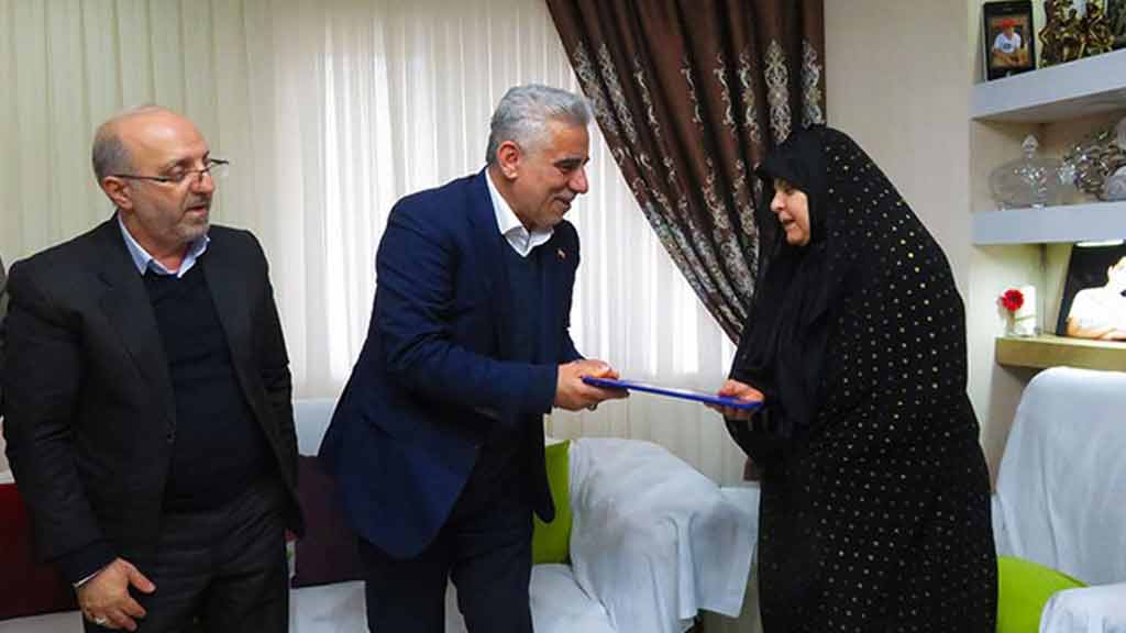 اجرای طرح مشارکت نهضت دیدار با 3000 هزار خانواده شهیدگیلانی
