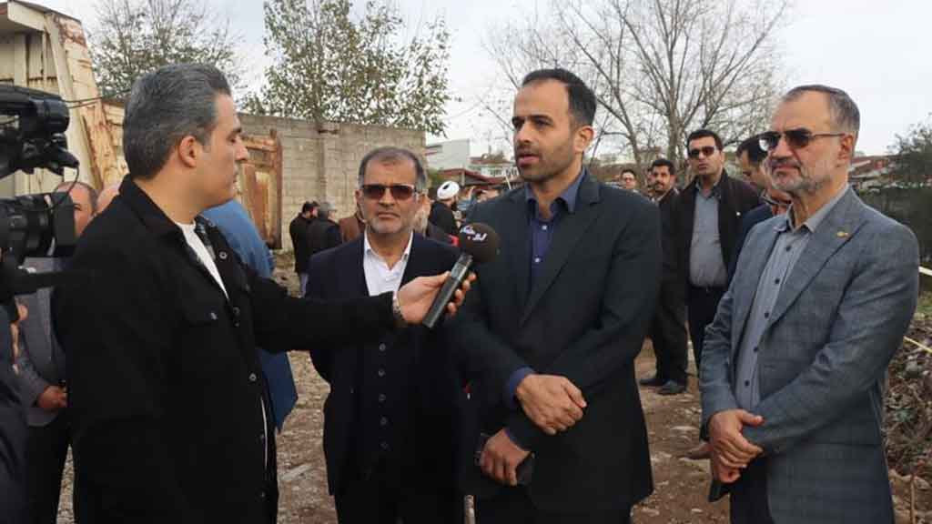 آزادسازی مسیر لب آب _ رودبارتان با حضور اعضای شورای شهر و شهردار رشت