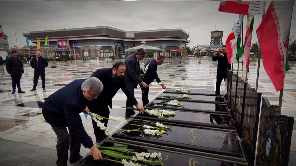 حضور رؤسای دانشگاه‌های علوم‌پزشکی قطب یک کشور در گلزار شهدای رشت