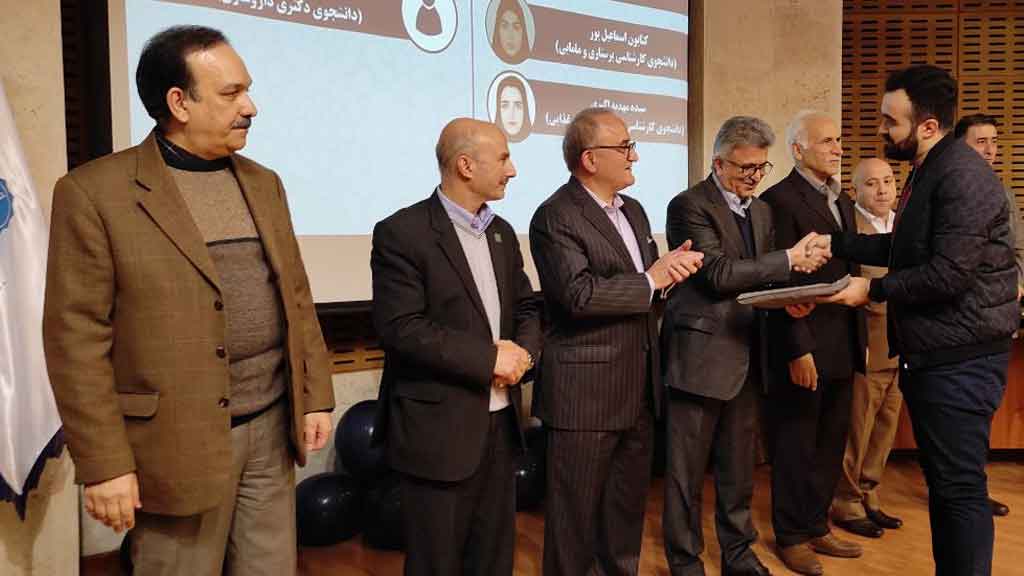 استعدادهای برتر دانشجویی گیلان تجلیل شدند