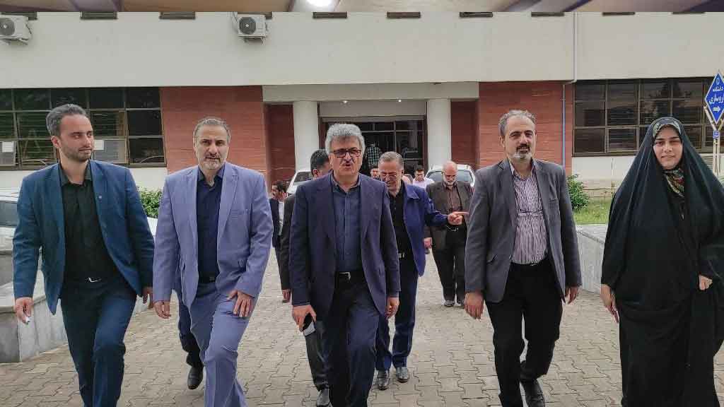 بازدید رئیس دانشگاه علوم پزشکی گیلان از دانشکده‌های دندانپزشکی و داروسازی
