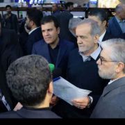 بازدید ویژه رییس جمهور از غرفه پارک علم و فناوری گیلان