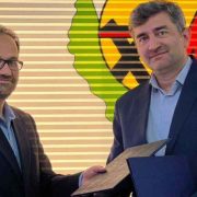 انعقاد تفاهم نامه همکاری شرکت توزیع برق گیلان با توزیع برق استان فارس