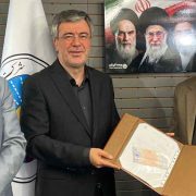 چک نهایی جبران خسارت آتش سوزی مجتمع تجاری ونوس به گیلان رسید