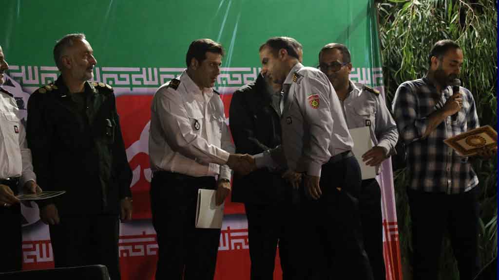 آتش نشانان شهرداری لاهیجان تجلیل شدند